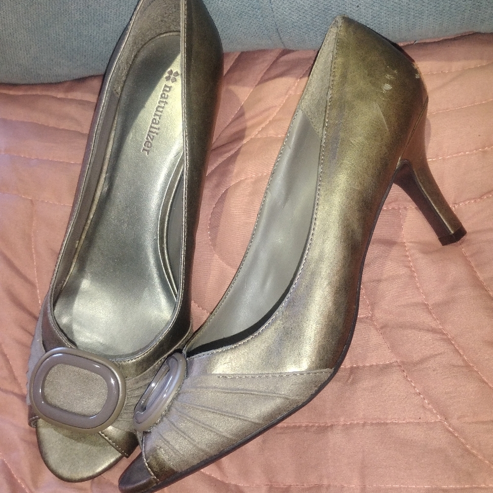 Naturalizer Women's Metallic Heels